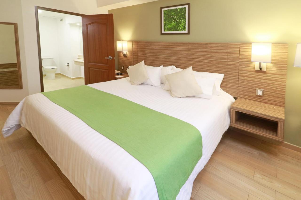 Wyndham Garden Monterrey Valle Real Exteriör bild