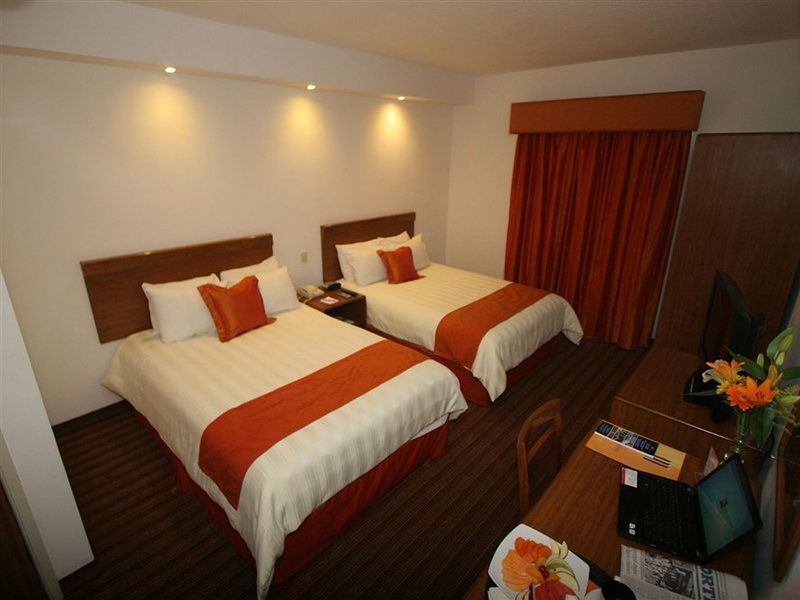 Wyndham Garden Monterrey Valle Real Exteriör bild