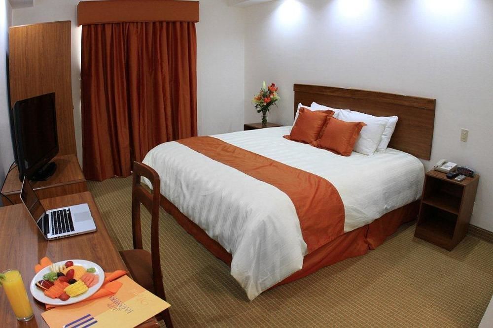 Wyndham Garden Monterrey Valle Real Exteriör bild