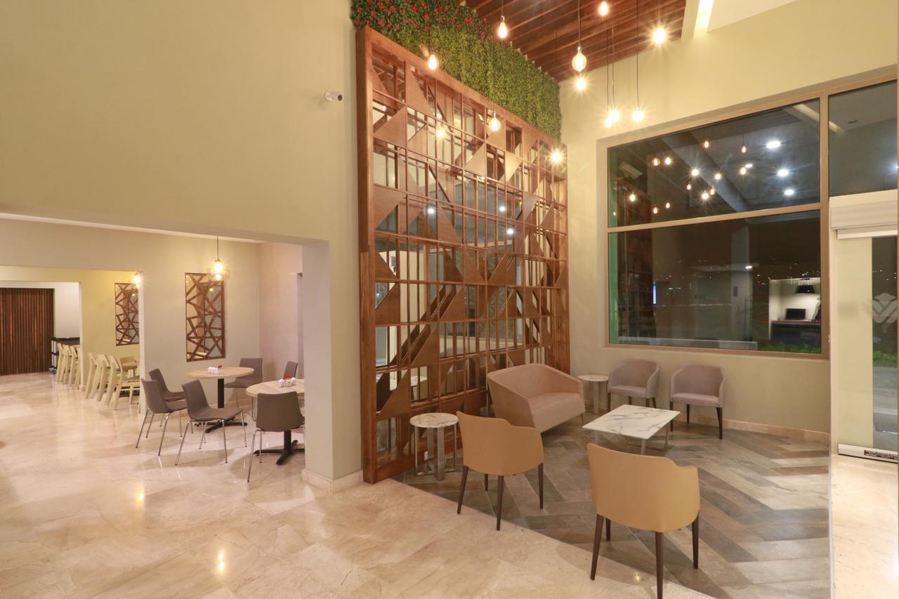Wyndham Garden Monterrey Valle Real Exteriör bild