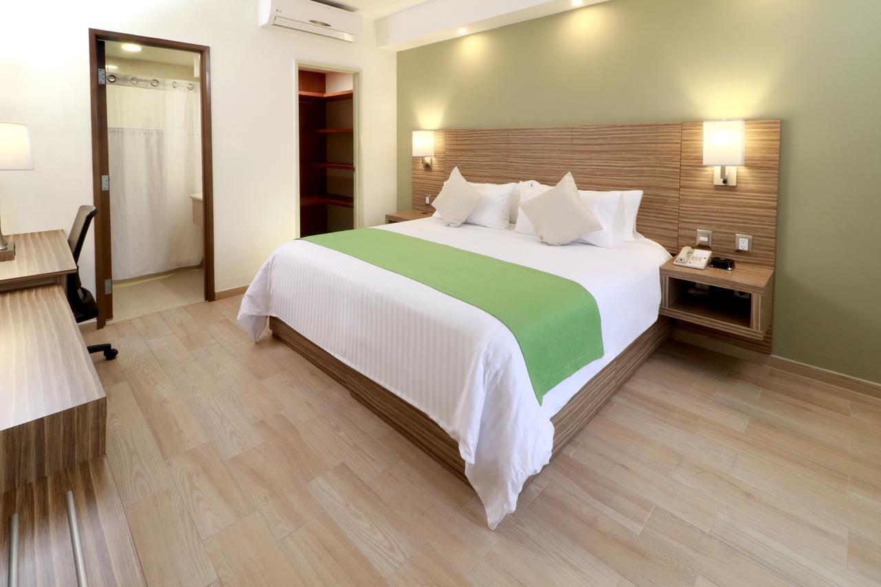 Wyndham Garden Monterrey Valle Real Exteriör bild